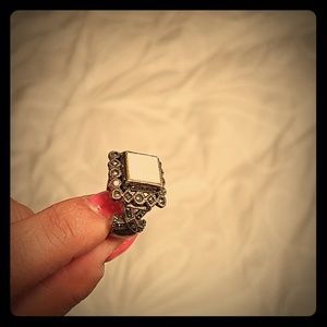 Vintage style silver ring